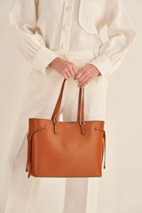 Oroton Harriet Medium Tote in Cognac and Saffiano Leather With Smooth Leather Trim for Women