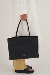 Oroton Audrey Large Tote in Black and Saffiano and Smooth Leather for Women