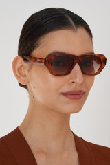Oroton Quade Sunglasses in Amber Tort and Acetate for Women